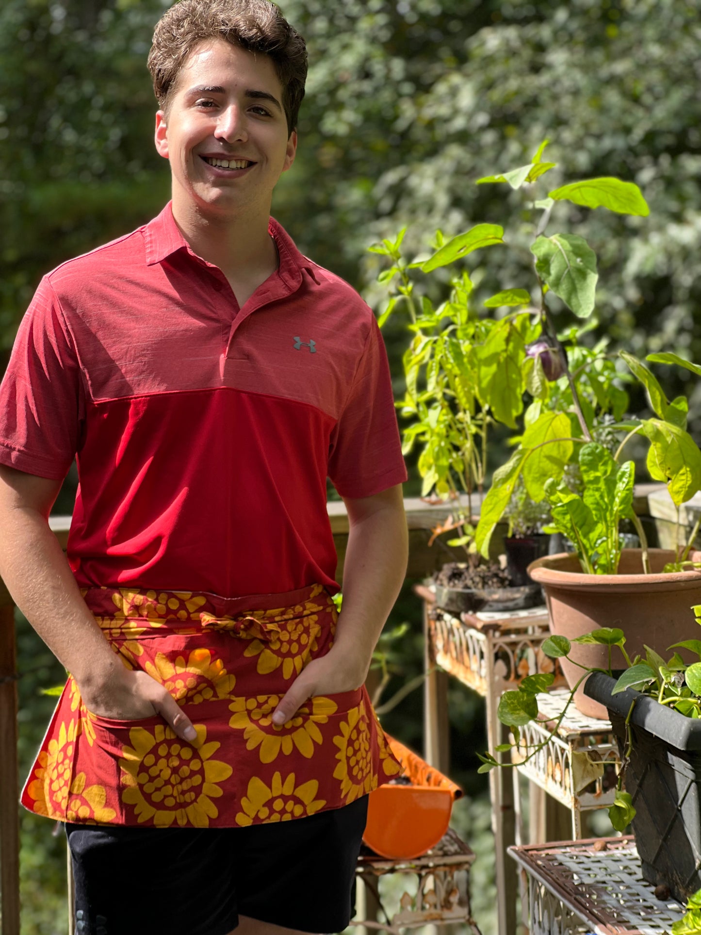 Sustainable Multi Pocket Aprons for Farmers, Egg Farmers, Gardeners, Teachers, Massage Therapist, Pet Groomers, Hair Stylists