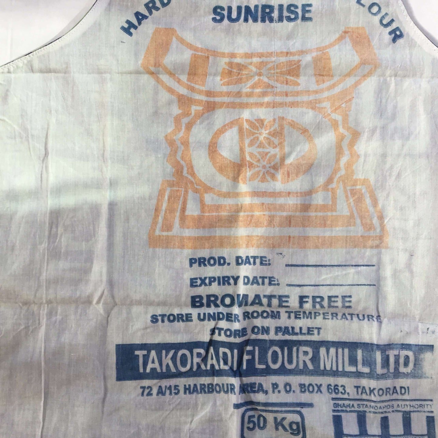 Sustainable Multi Pocket Aprons for Farmers, Egg Farmers, Gardeners, Teachers, Massage Therapist, Pet Groomers, Hair Stylists