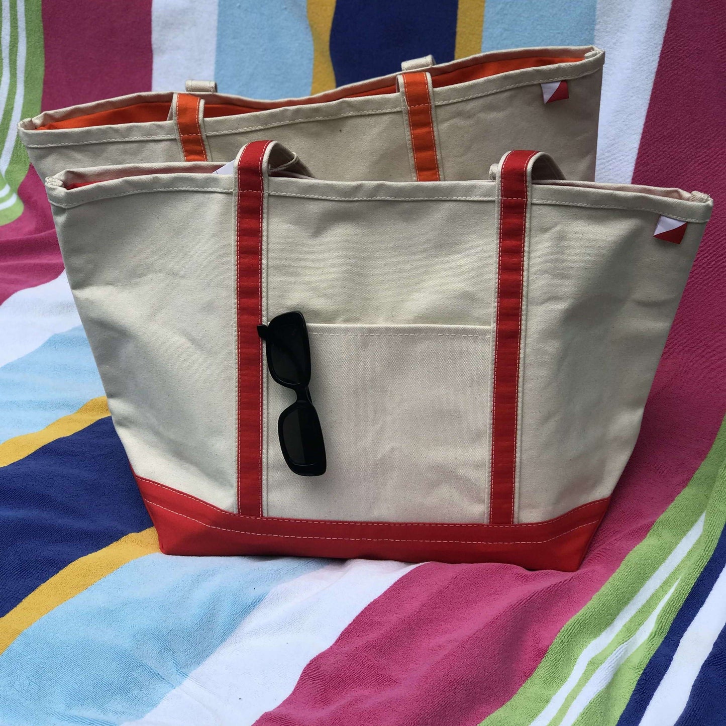 injeenyuhs red large zippered tote