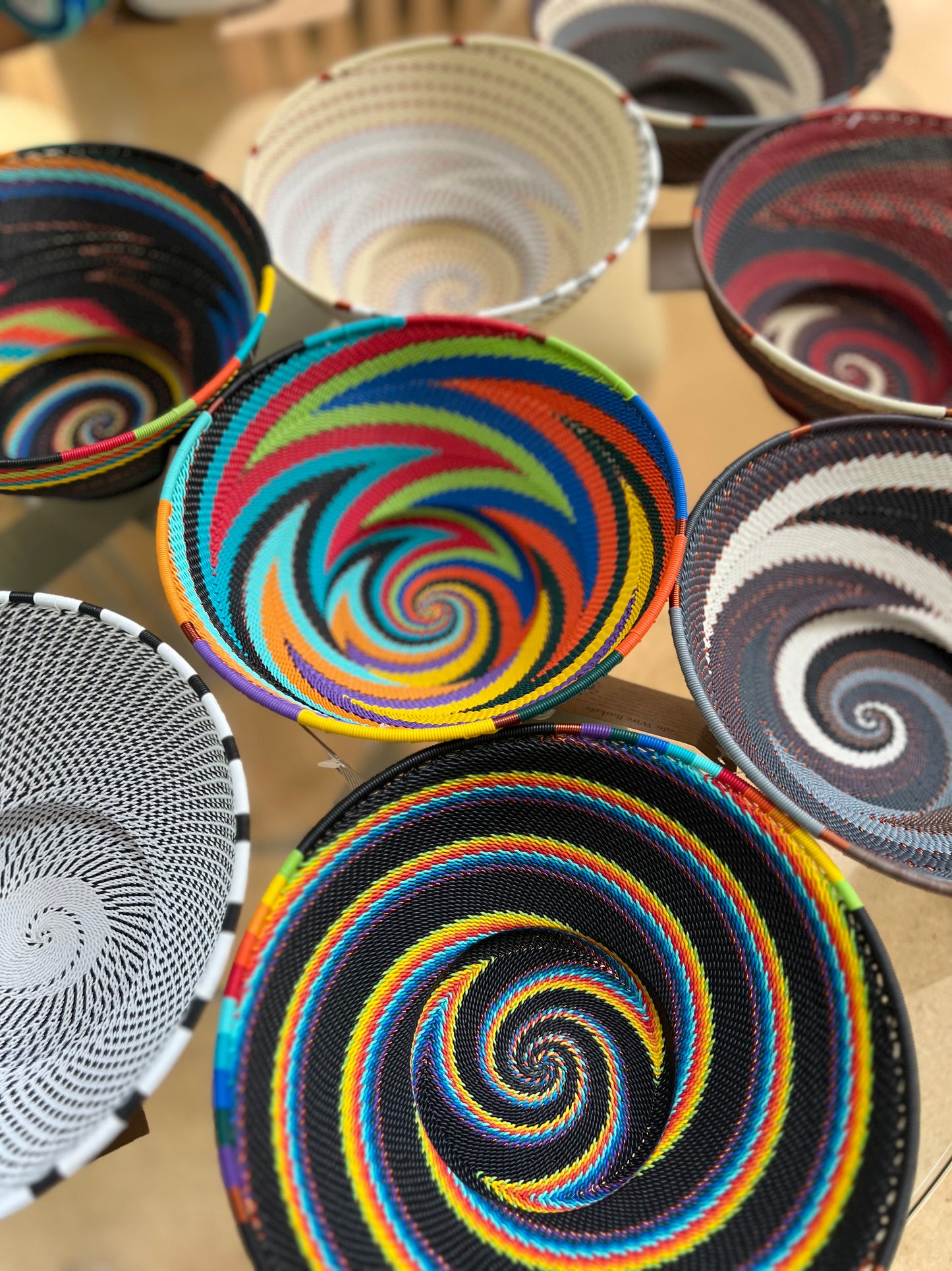 injeenyuhstelephonewirebowls